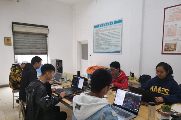 四川礦產(chǎn)機(jī)電技師學(xué)院