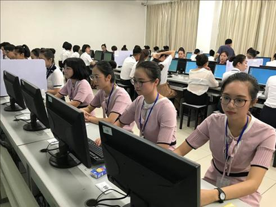 高級商務與文秘