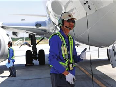 機(jī)場(chǎng)地勤