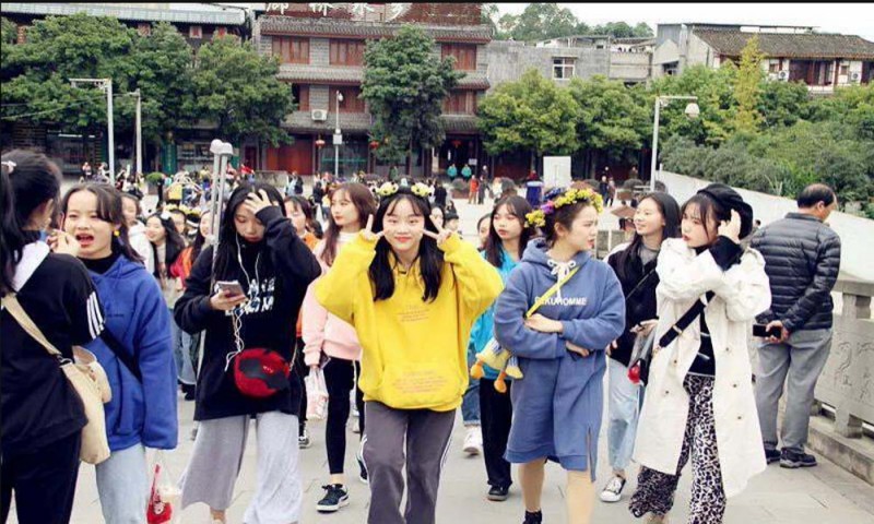 四川現(xiàn)代藝術(shù)學(xué)校