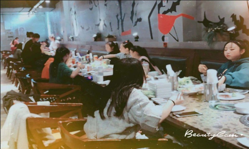 四川現(xiàn)代藝術(shù)學(xué)校