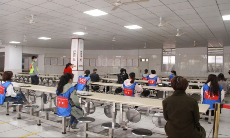 四川現(xiàn)代藝術(shù)學(xué)校