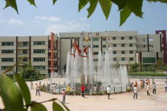 巴中龍泉外國語學校