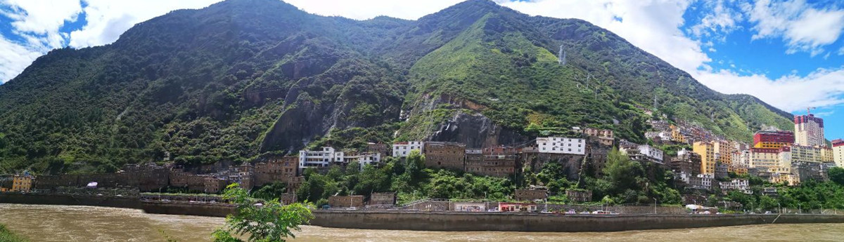 甘孜州雅江中學(xué)