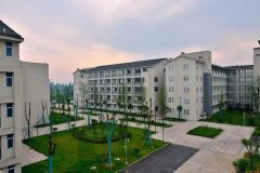 眉山市彭山區(qū)第一中學(xué)