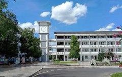 邛崍市平樂中學校