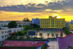 四川省南充龍門中學(xué)