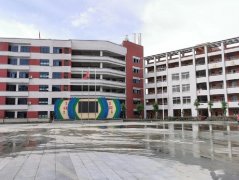 金堂縣高板中學校