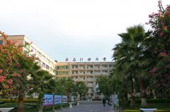 西昌市川興中學