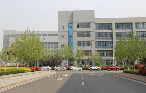 棗莊勞動(dòng)局技工學(xué)校