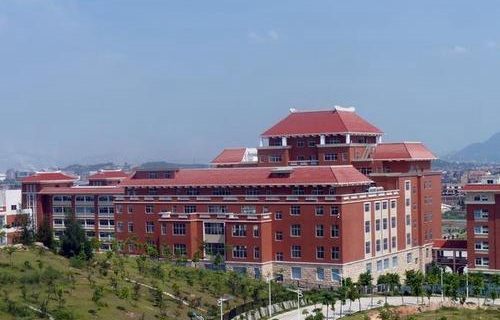 棗莊勞動(dòng)局技工學(xué)校