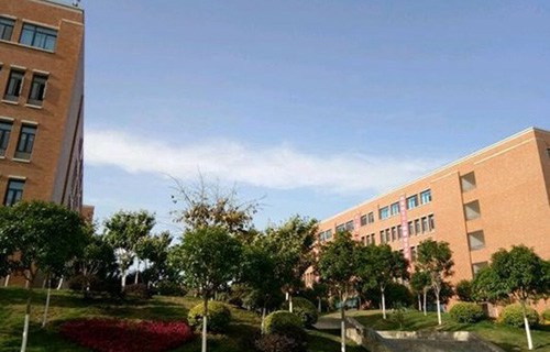 安丘職業(yè)中等專業(yè)學(xué)校