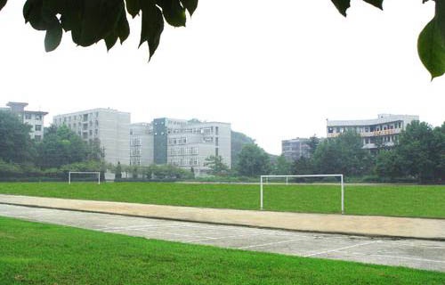 濟(jì)寧化工技校