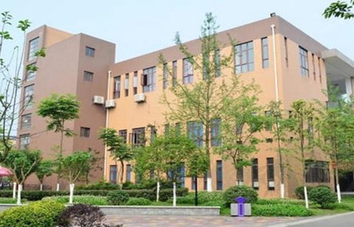 平邑縣德才職業(yè)中等專業(yè)學(xué)校