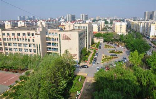 青島工業(yè)技術學校