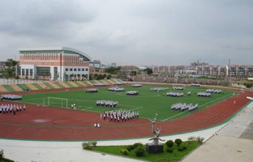 青島工業(yè)技術學校