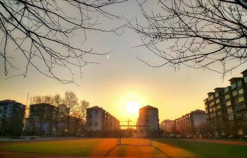 棲霞高級(jí)職業(yè)學(xué)校