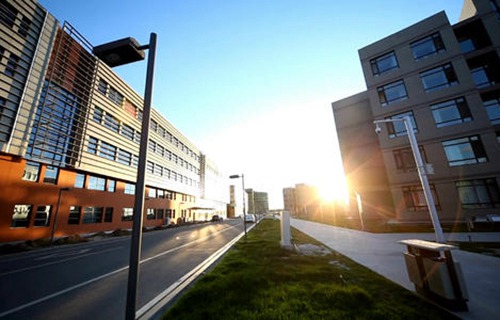 蓬萊高級(jí)職業(yè)學(xué)校