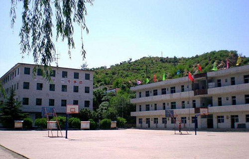 棗莊勞動(dòng)局技工學(xué)校