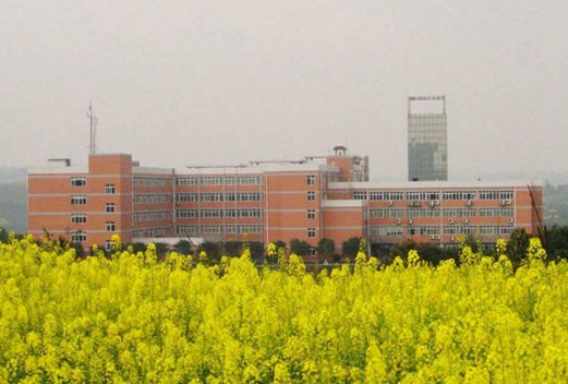 湖北潛江衛(wèi)生學校