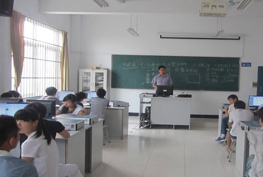 襄樊市機電工程學(xué)校