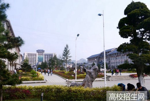 湘西民族職業(yè)技術(shù)學(xué)院