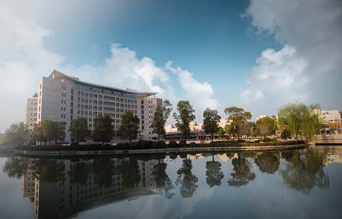 河南經(jīng)貿(mào)職業(yè)學(xué)院