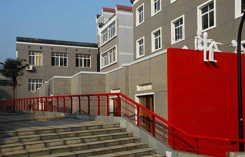 湖南工藝美術(shù)職業(yè)學(xué)院