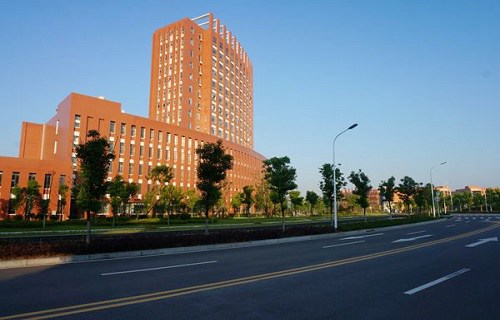 三峽旅游職業(yè)技術(shù)學(xué)院