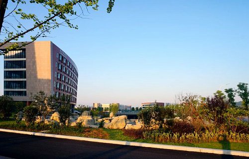 三峽旅游職業(yè)技術(shù)學(xué)院