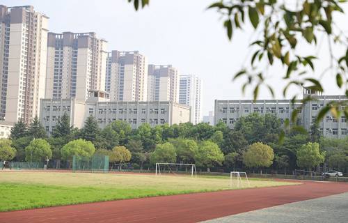 武漢信息傳播職業(yè)技術(shù)學(xué)院