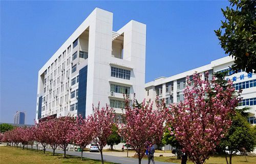 湖北信息工程學(xué)校