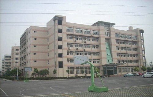 武漢體育運動學(xué)校