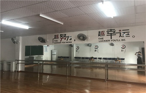 長沙中遠職業(yè)中專學校