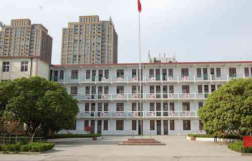 許昌工商管理學(xué)校