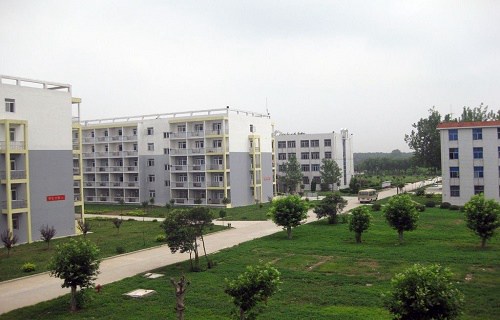 常德紡織機(jī)械廠技工學(xué)校