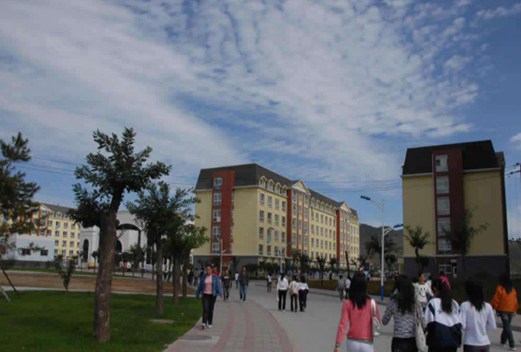 三亞航空旅游職業(yè)學(xué)院