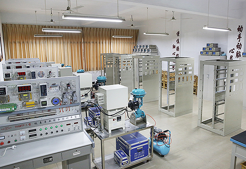 四川儀表工業(yè)學(xué)校