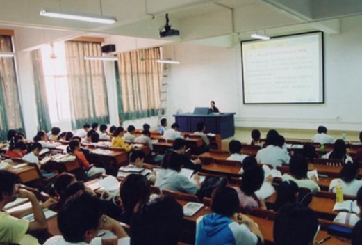 河池衛(wèi)生學校