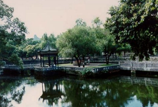 桂林衛(wèi)生學(xué)校