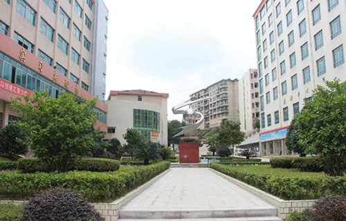 成都成醫(yī)一附院護(hù)士學(xué)校