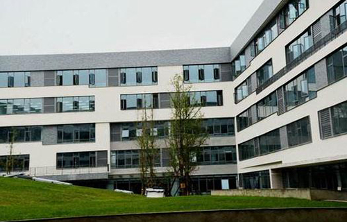 四川省成都市青蘇職業(yè)中專學(xué)校