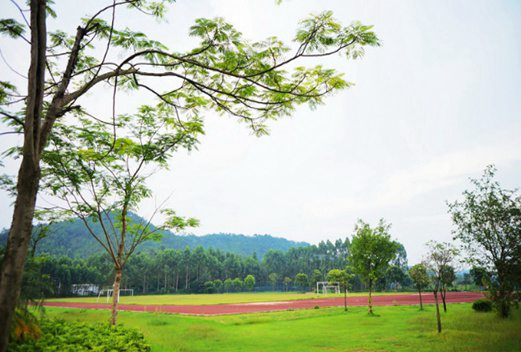 汕頭潮陽區(qū)職業(yè)技術(shù)學校