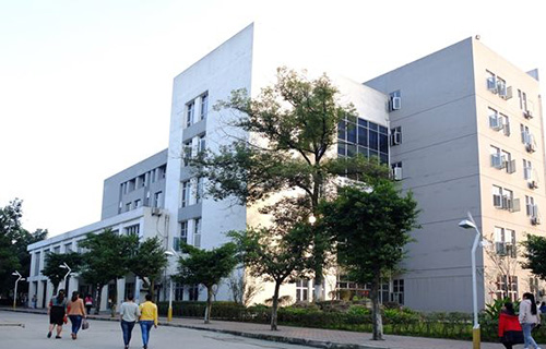 西昌交通學(xué)校