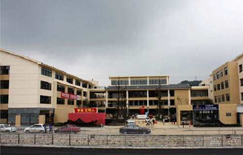 北川羌族自治縣七一職業(yè)中學(xué)