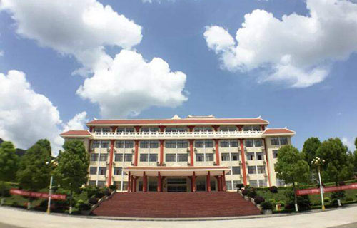 威遠(yuǎn)縣聯(lián)想電腦職業(yè)技術(shù)學(xué)校