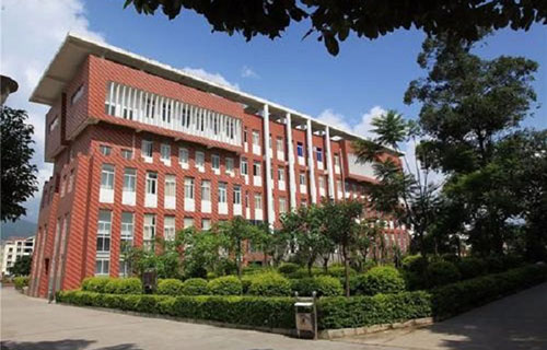 德陽弘正運(yùn)動職業(yè)學(xué)校