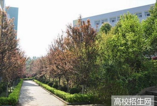 重慶醫(yī)藥經(jīng)貿(mào)衛(wèi)生學(xué)校