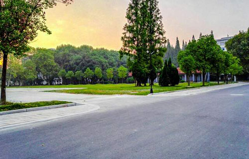 成都實(shí)驗(yàn)商貿(mào)管理學(xué)校