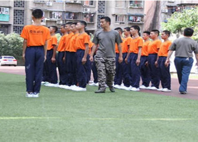 成都百年農(nóng)工子弟職業(yè)學校